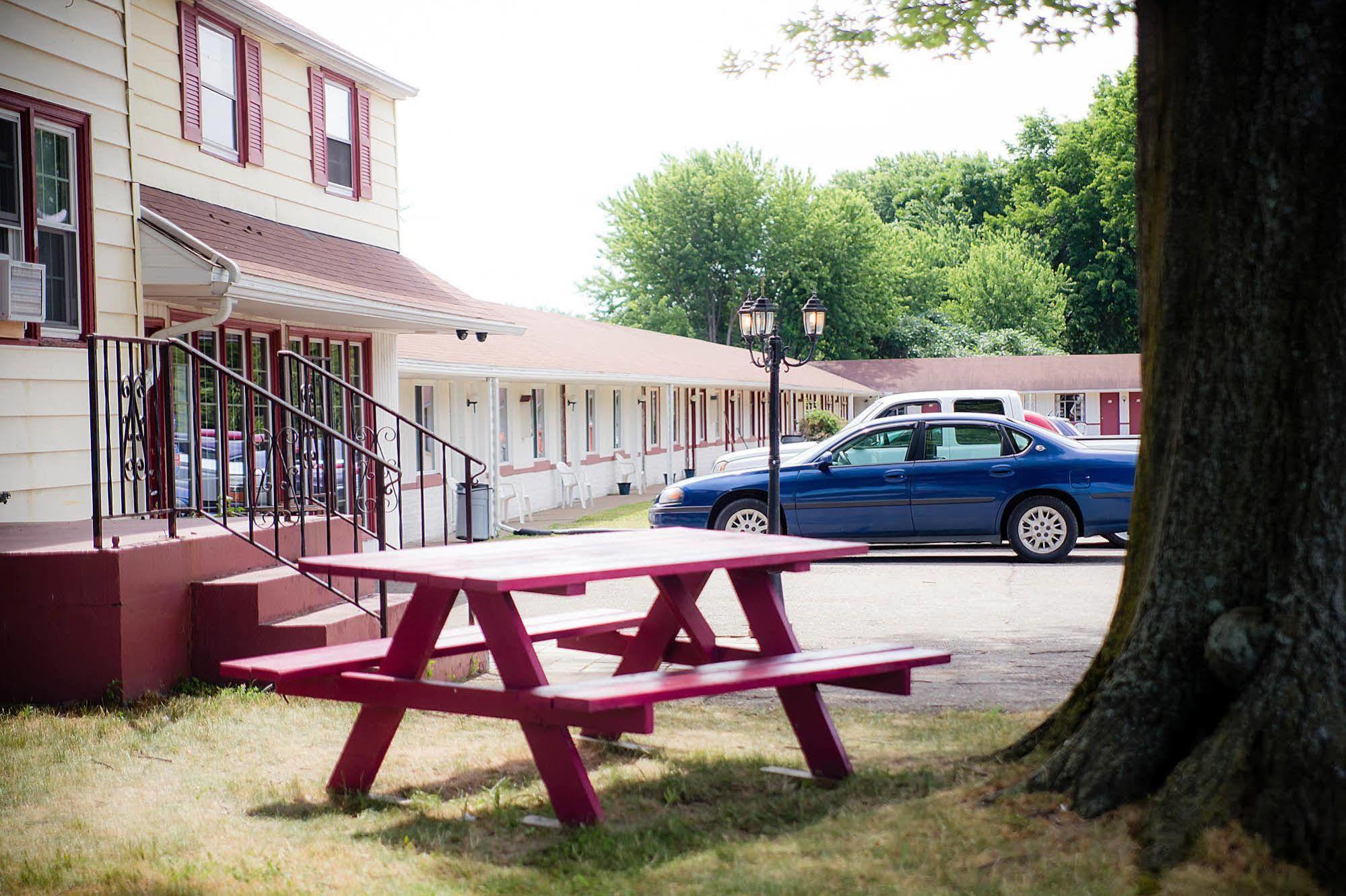 Steelhead Inn Ері Екстер'єр фото